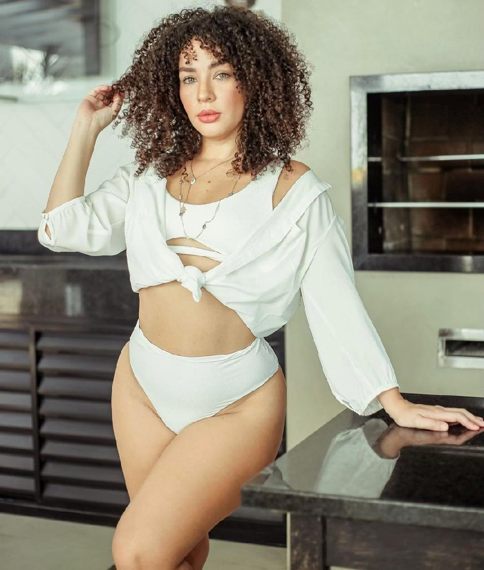 Bruna Caixeiro