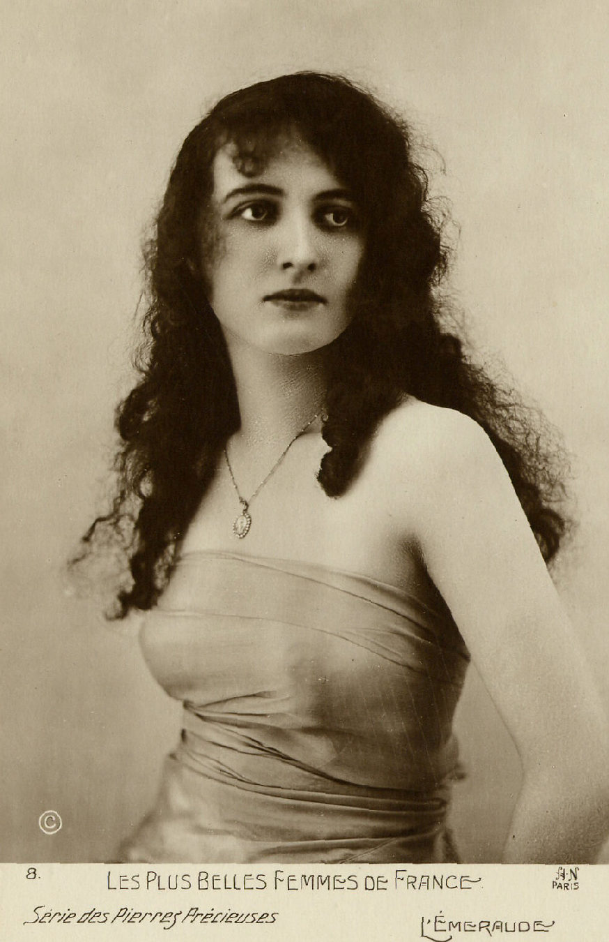 Agnes Souret