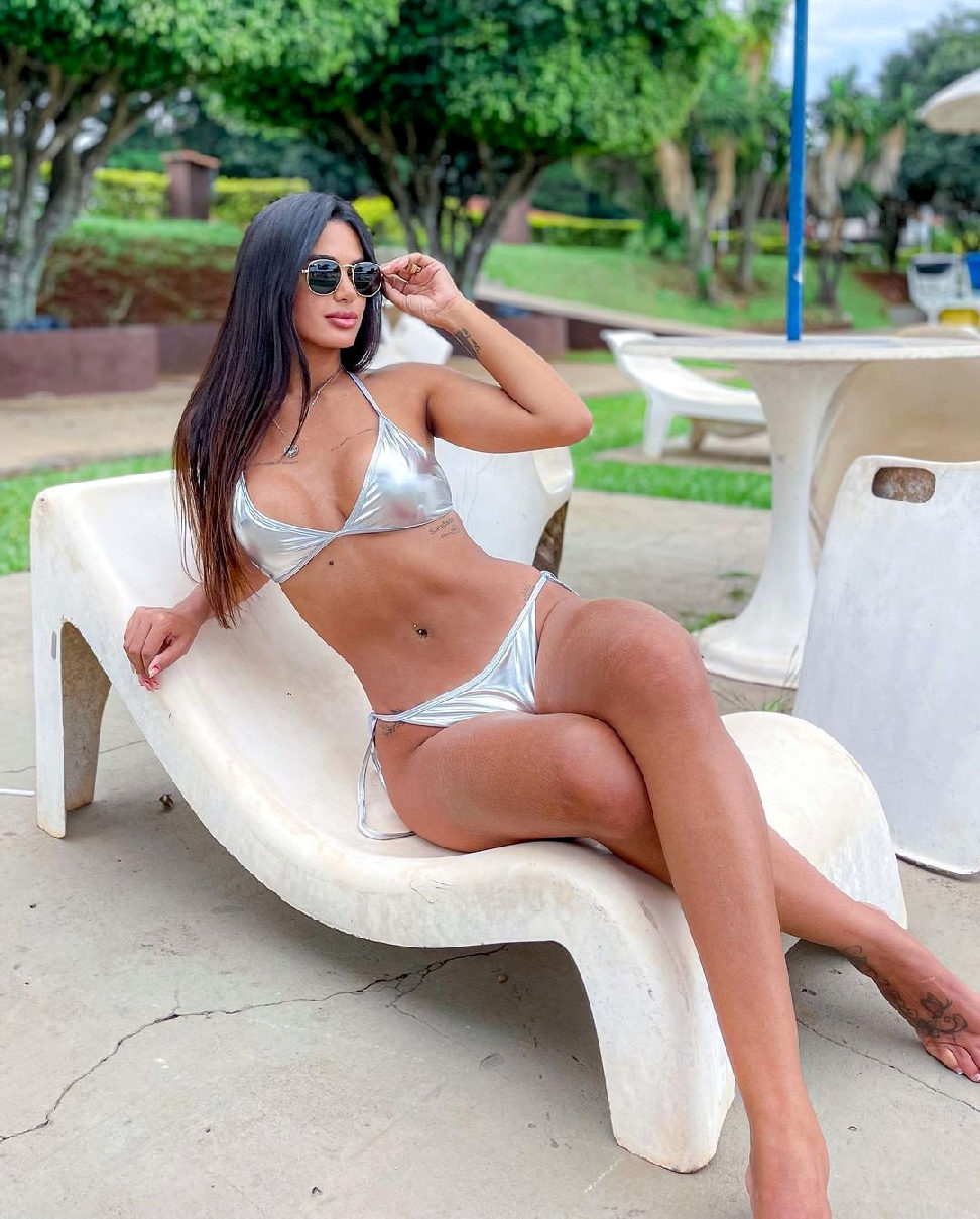 Aline Ferreira