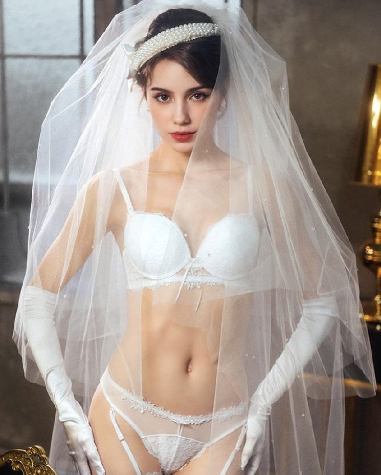 Angelina Romashka