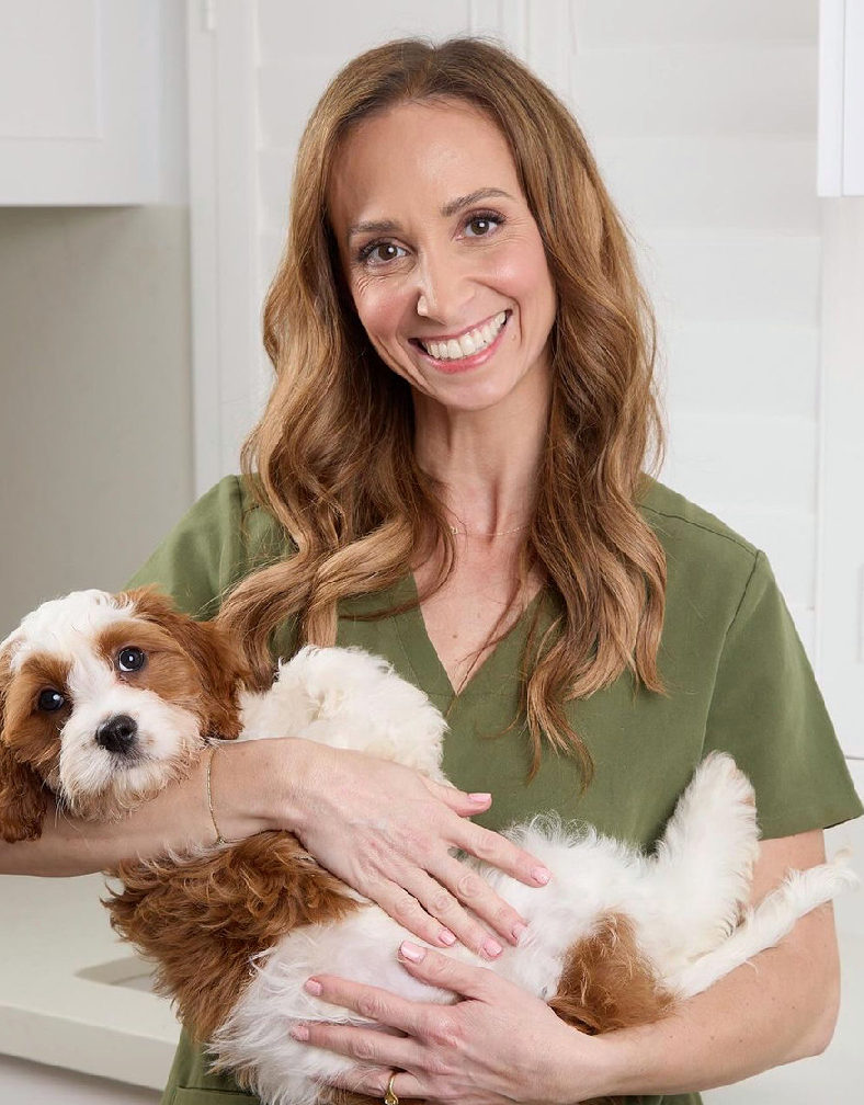 Dr Lisa Chimes