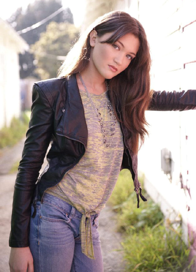 Isa Briones
