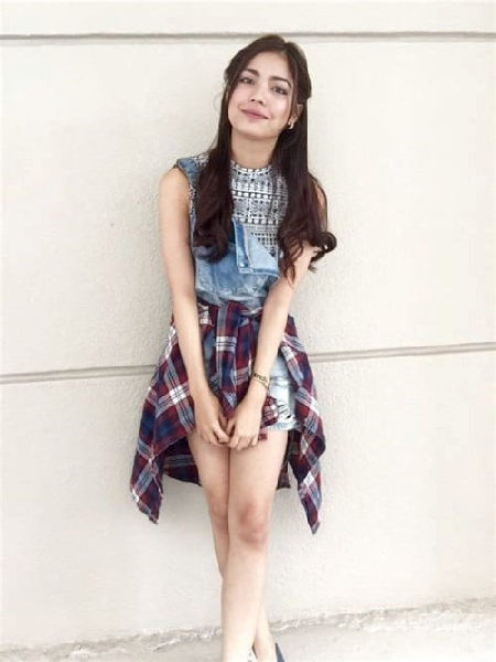 Jane De Leon