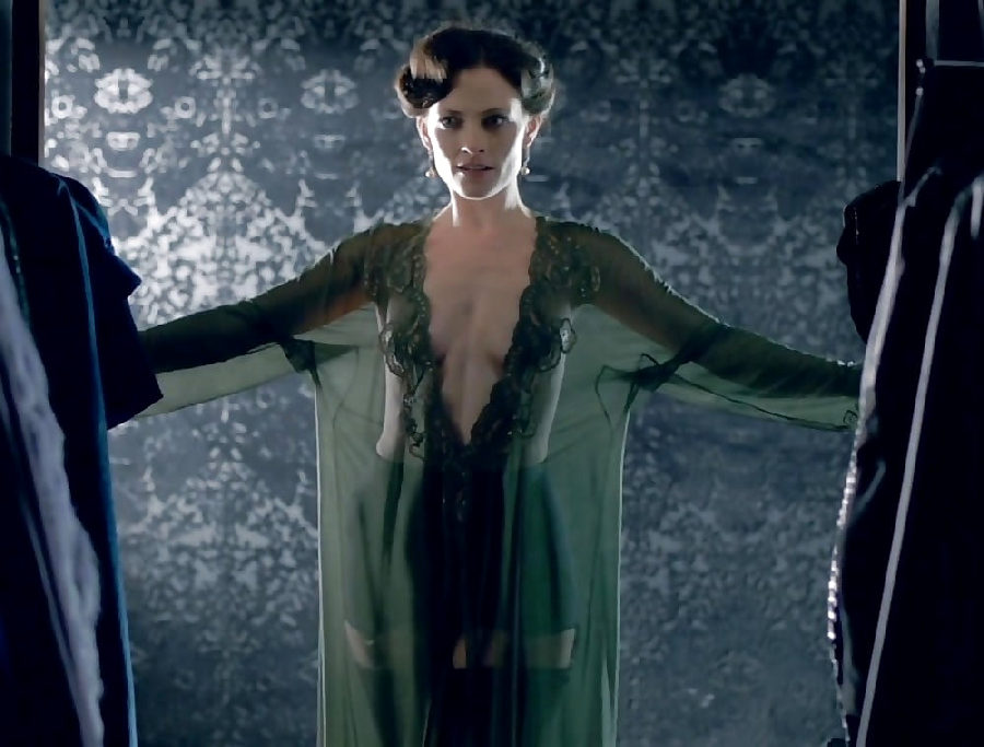 Lara Pulver