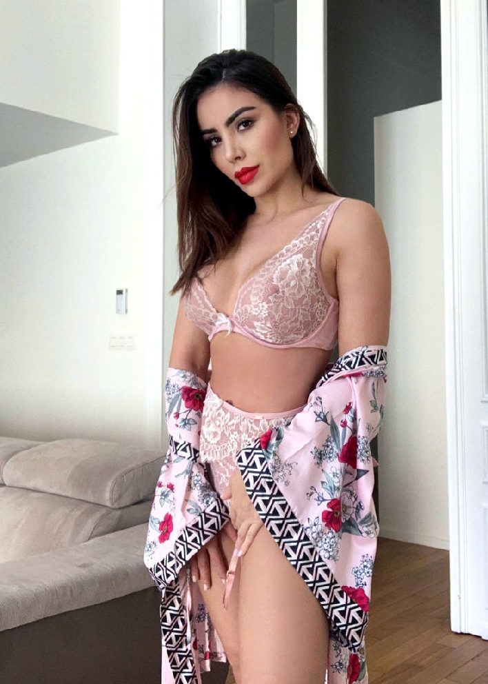 Mayra Borowik