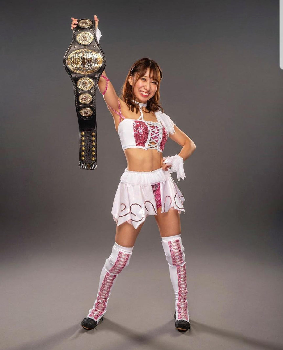 Riho (wrestler)